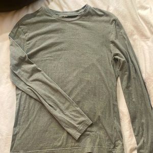 Long sleeve slim fit crew neck